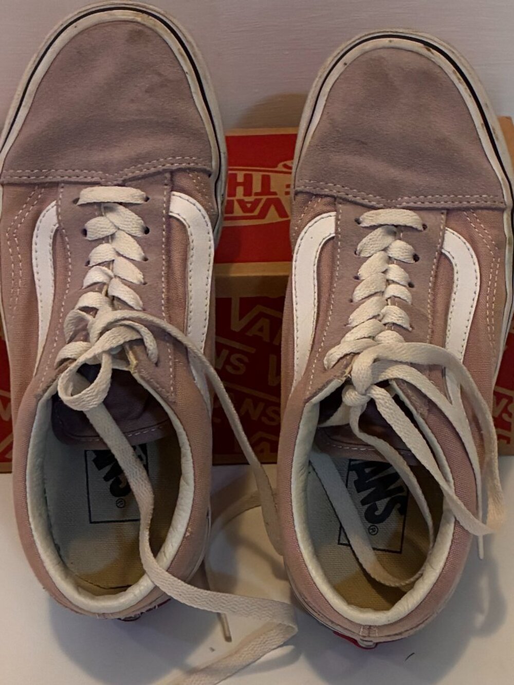VANS OLD SKOOL SHOE, Size 6